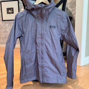 patagonia rain coat womens XS lavender color